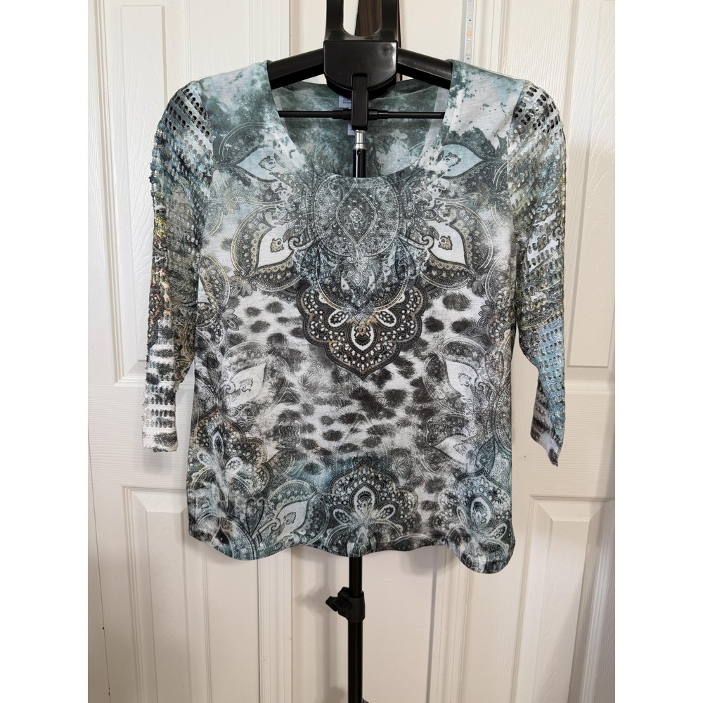 Zenergy By Chicos Top Womens 1 Multicolor Paisley 3/4 Sleeve Rhinestone Jersey